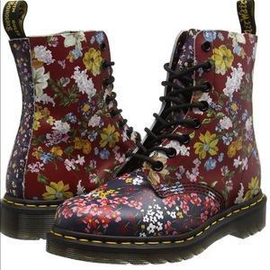 ISO: Dr. Martens Pascal FC 8 eye booties